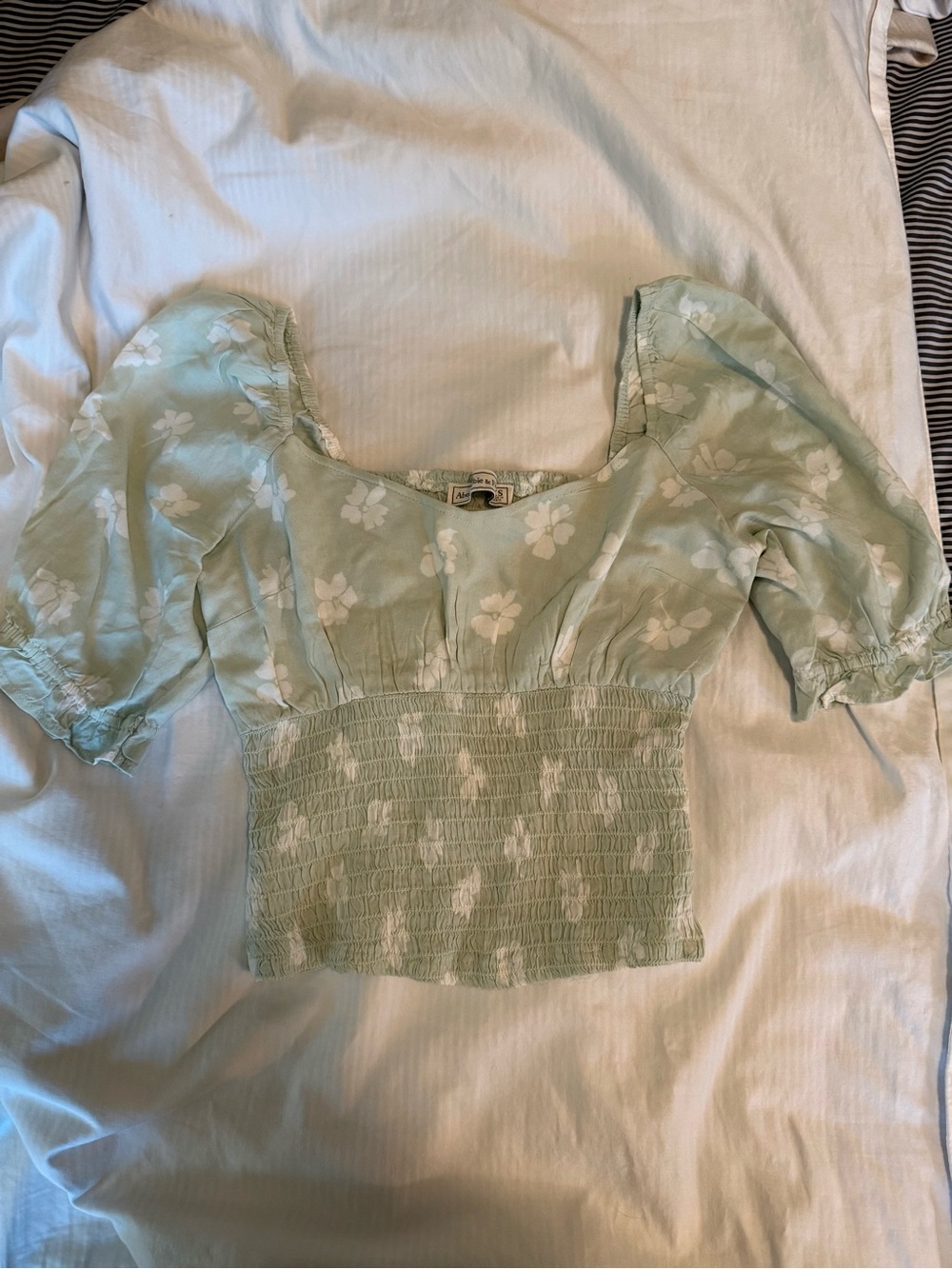 A&F floral top